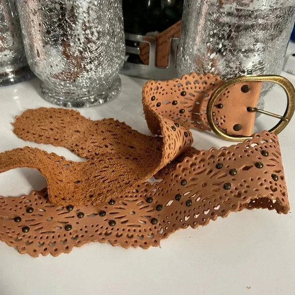 Leatherock genuine leather women’s belt eyelet cutouts and studs sz S 32 #005